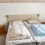 4 Person In *